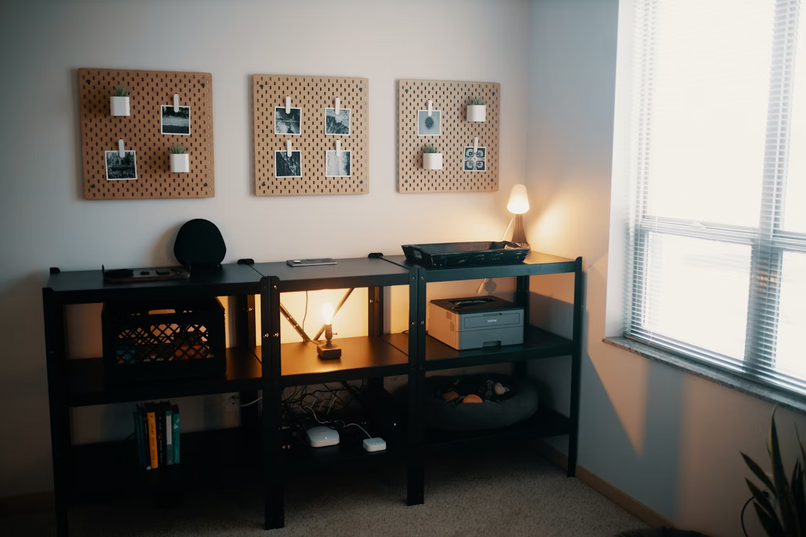 Smart Solutions for Functional and Organized Living Areas
